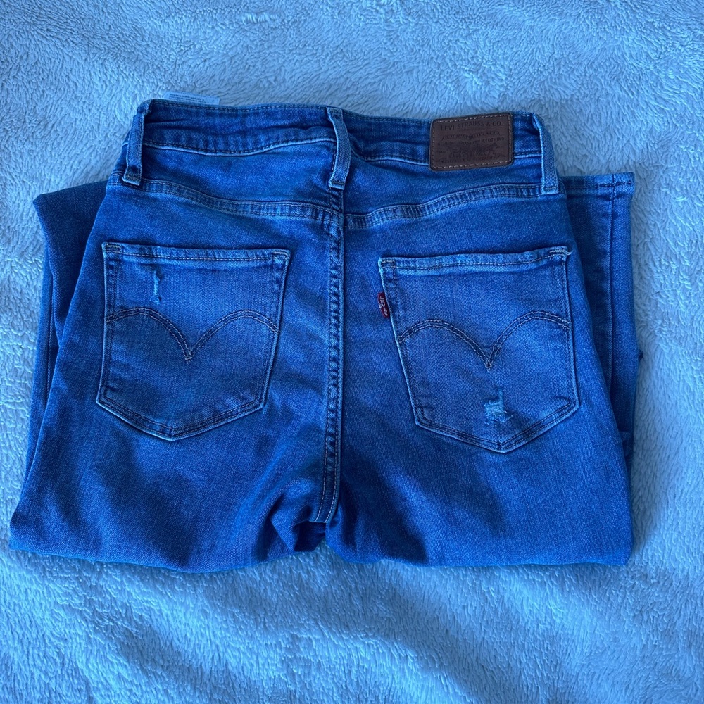 Levi’s High Rise Skinny Jeans - Picture 2 of 6